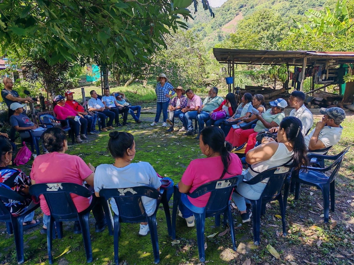 Community conducting Community-led research project on loss and damage.